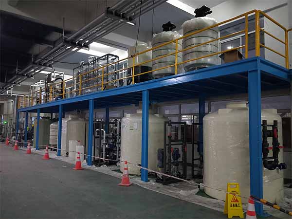 安峰純水設備處理現(xiàn)場